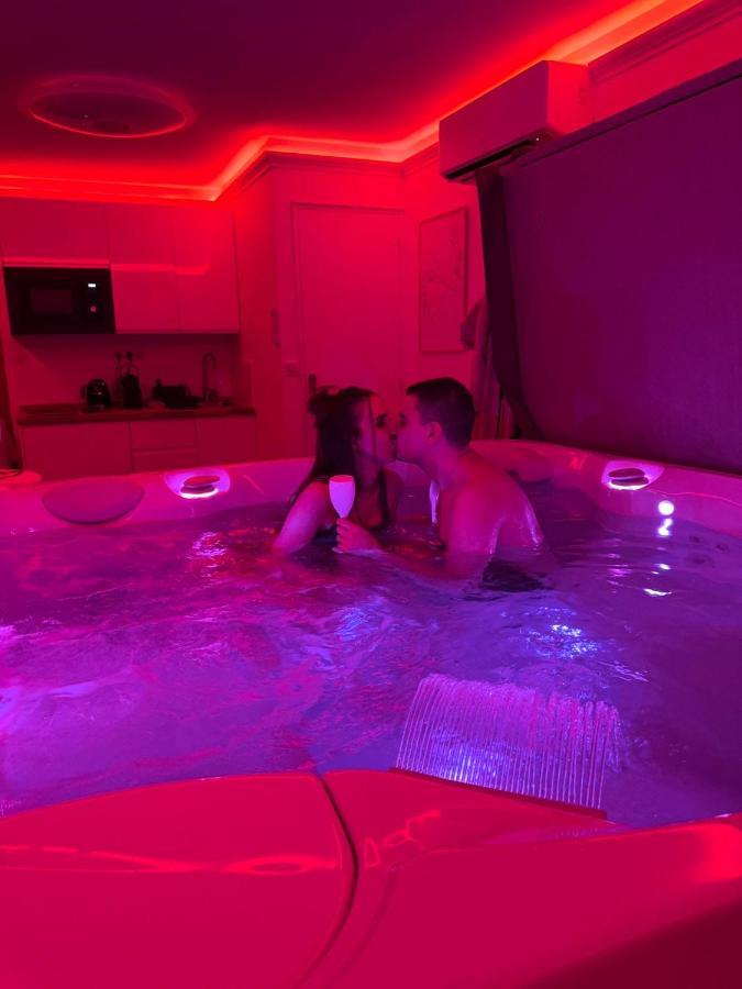 Casa Amor & Spa, Appartement Suite Jacuzzi & Piscine Chauffee Montfort-sur-Argens Esterno foto