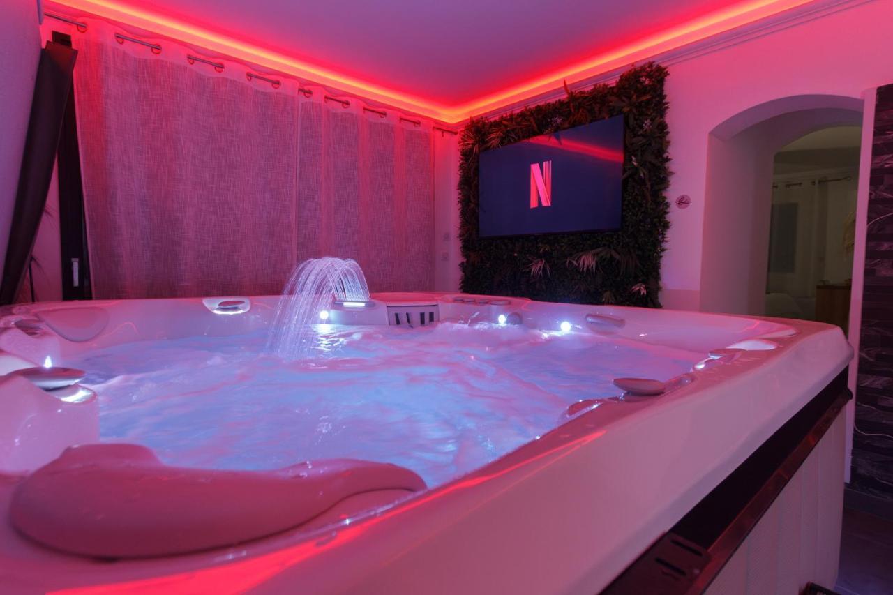 Casa Amor & Spa, Appartement Suite Jacuzzi & Piscine Chauffee Montfort-sur-Argens Esterno foto