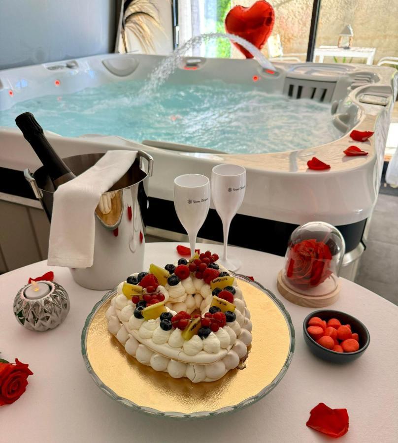 Casa Amor & Spa, Appartement Suite Jacuzzi & Piscine Chauffee Montfort-sur-Argens Esterno foto