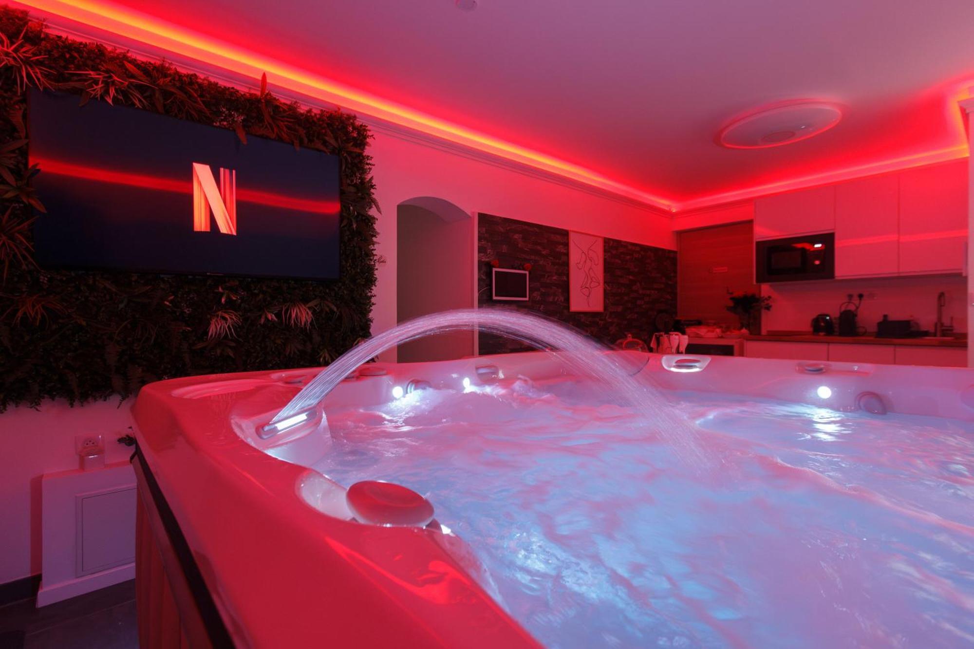 Casa Amor & Spa, Appartement Suite Jacuzzi & Piscine Chauffee Montfort-sur-Argens Esterno foto